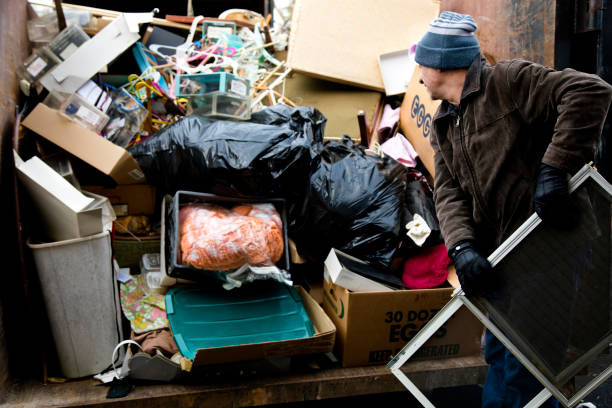 Best Garage Cleanout  in Estherville, IA